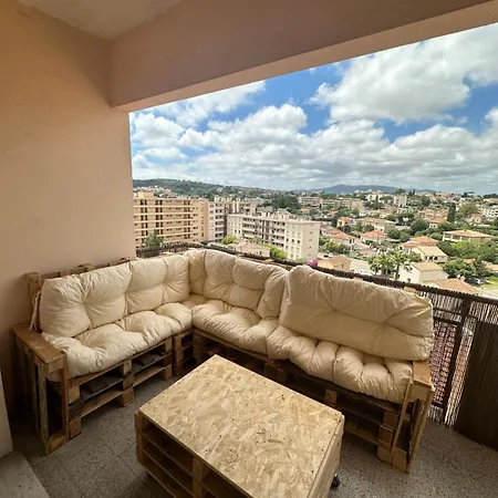 Appartement Spacieux Et Moderne T2 Près Du Centre *